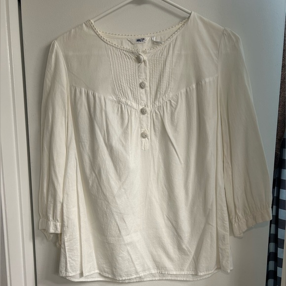 Izod Tops - Izod Women’s White Long Sleeve Blouse